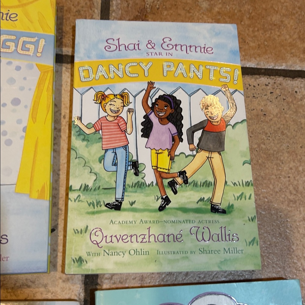 Books, 2 Hardbacks, 3 Paperbacks Anna Banana and Shai Eminem, The cupcake club - Picture 6 of 11